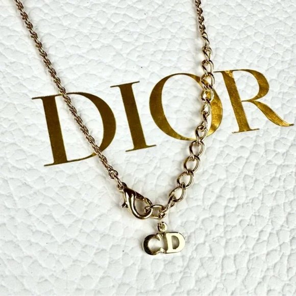 Christian Dior Necklace with rhinestone heart "CD" pendant GREAT GIFT! - Picture 4 of 7